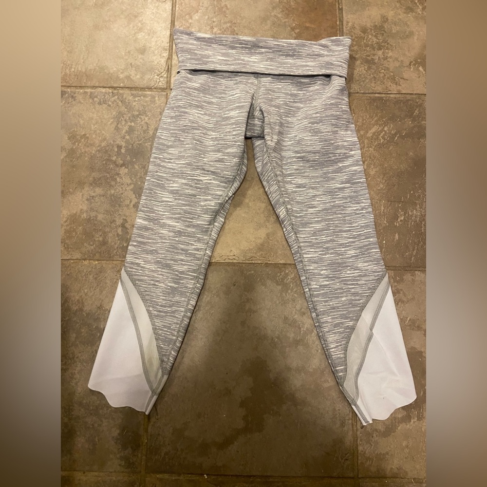 grey and white lulu leggings